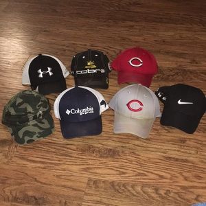SOLD Lot of 7 men’s ball caps